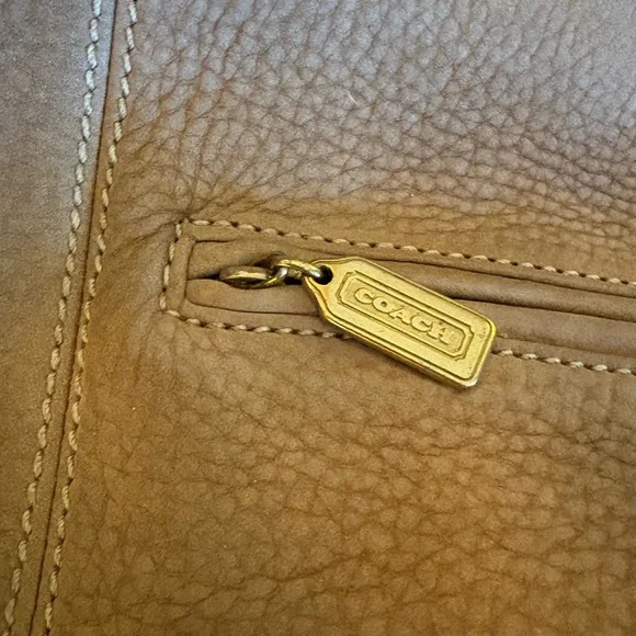 Coach 4944 Pebbled Leather Sling Backpack Taupe, Brass Hardware, Vintage 1990s - Picture 3 of 16